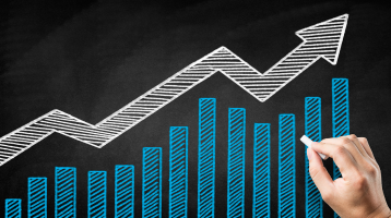 Gráfico ilustrando as vantagens do tráfego pago para empresas